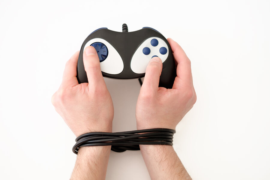 Video Game Addiction: Signs, Effects and Treatment